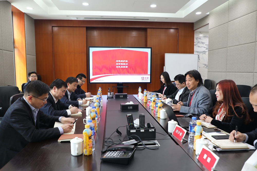 武漢市蔡甸區(qū)區(qū)長郝勝勇蒞臨美巢集團(tuán)參觀調(diào)研